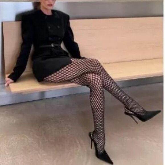 New WARDROBE.NYC x Rosie Huntington-Whiteley RHW Web Tight in Black fish net - Picture 4 of 7
